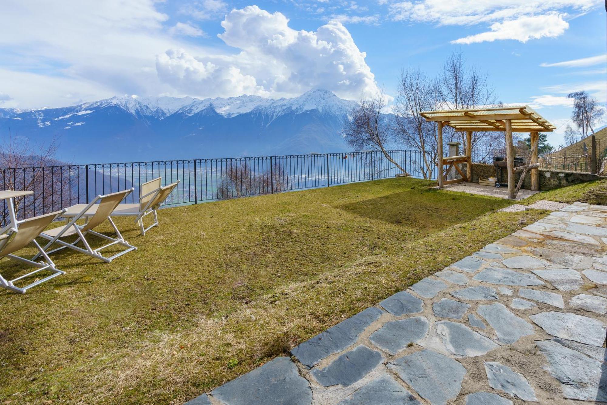 Agriturismo Giacomino Gera Lario Exteriér fotografie